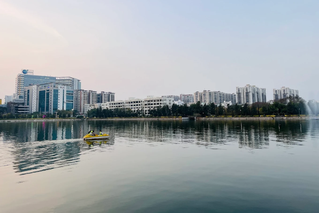 Durgam Cheruvu Lake, Madhapur — landmark buyer guide featured image
