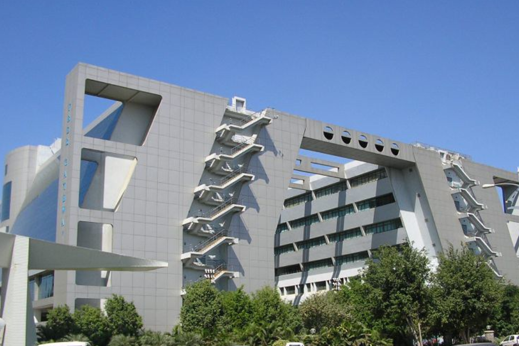 Cyber Gateway, Madhapur — landmark buyer guide featured image