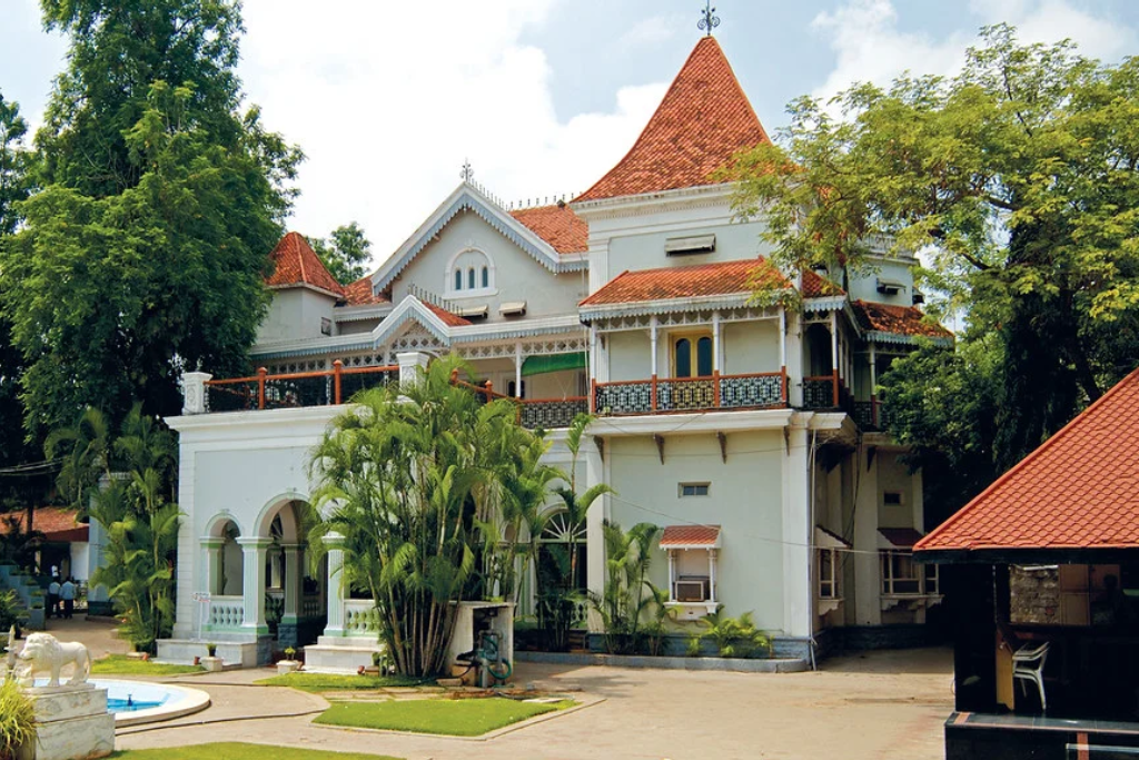 Country Club, Begumpet — landmark buyer guide featured image