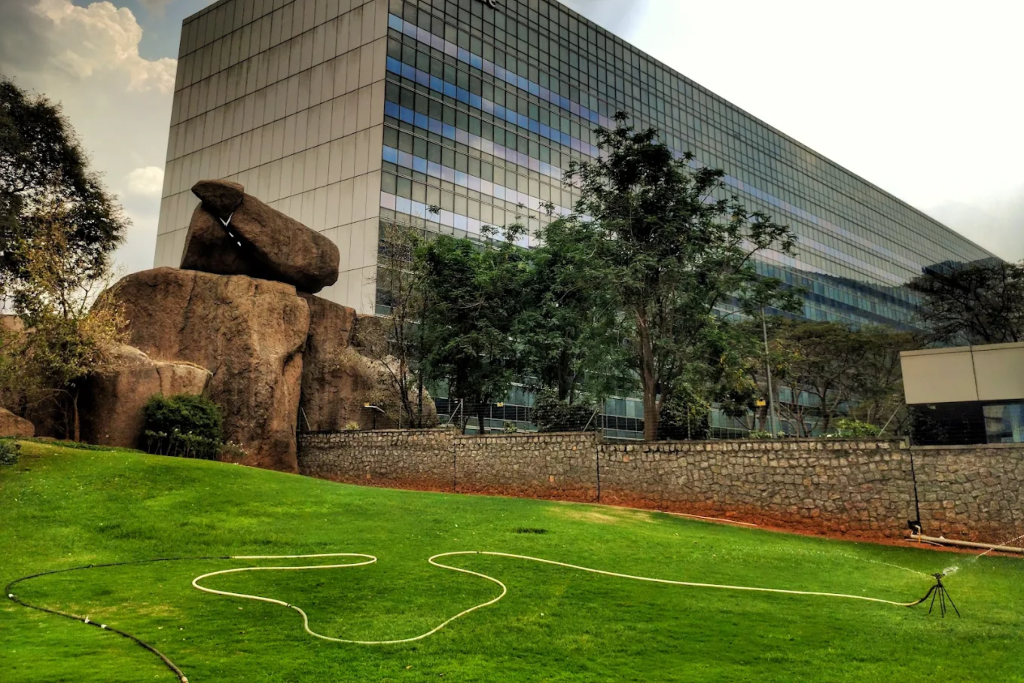 Professional SEO services for businesses in Hyderabad near TSI Business Park, Financial District — Moosi Web Hyderabad