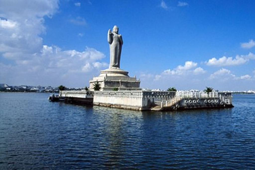 Hussain Sagar Lake, Secunderabad — landmark buyer guide featured image